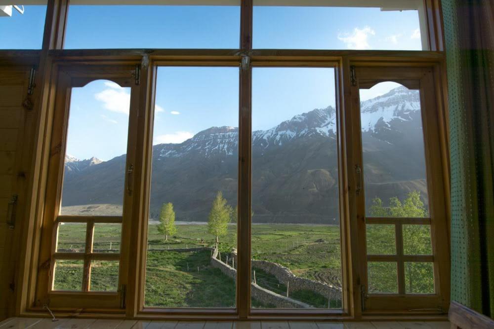 The Alpinist Cafe And Retreat Kaza Exterior foto