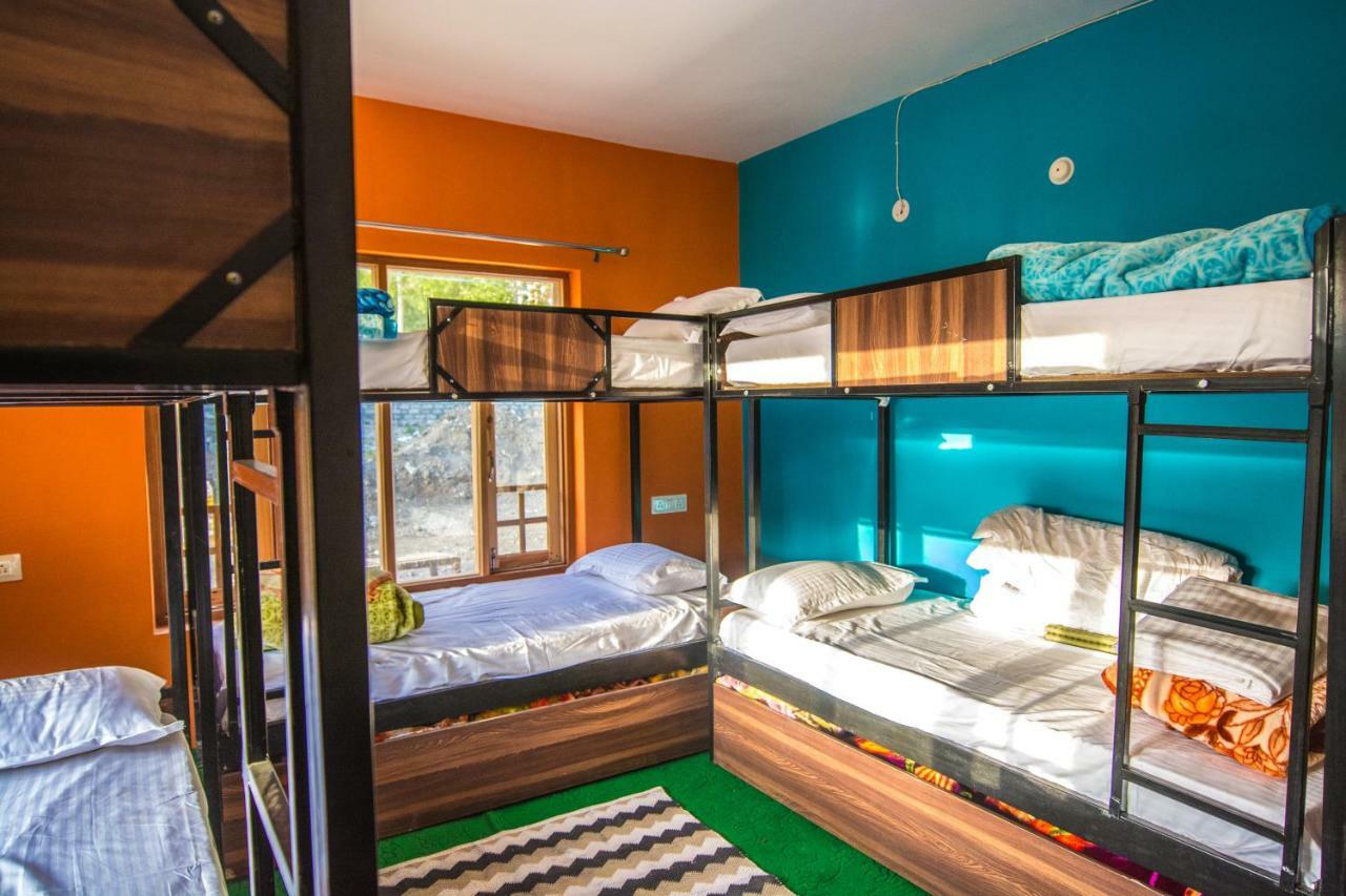The Alpinist Cafe And Retreat Kaza Exterior foto