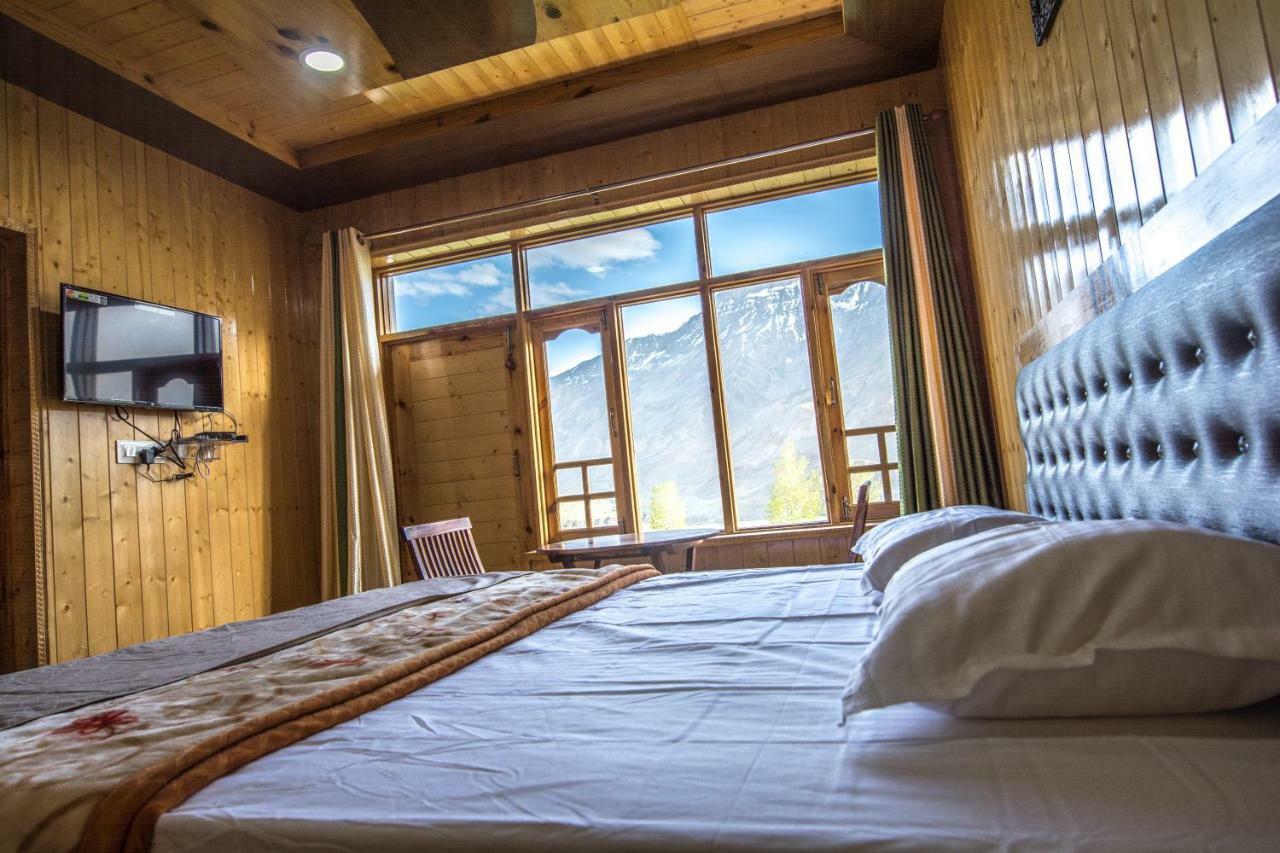 The Alpinist Cafe And Retreat Kaza Exterior foto