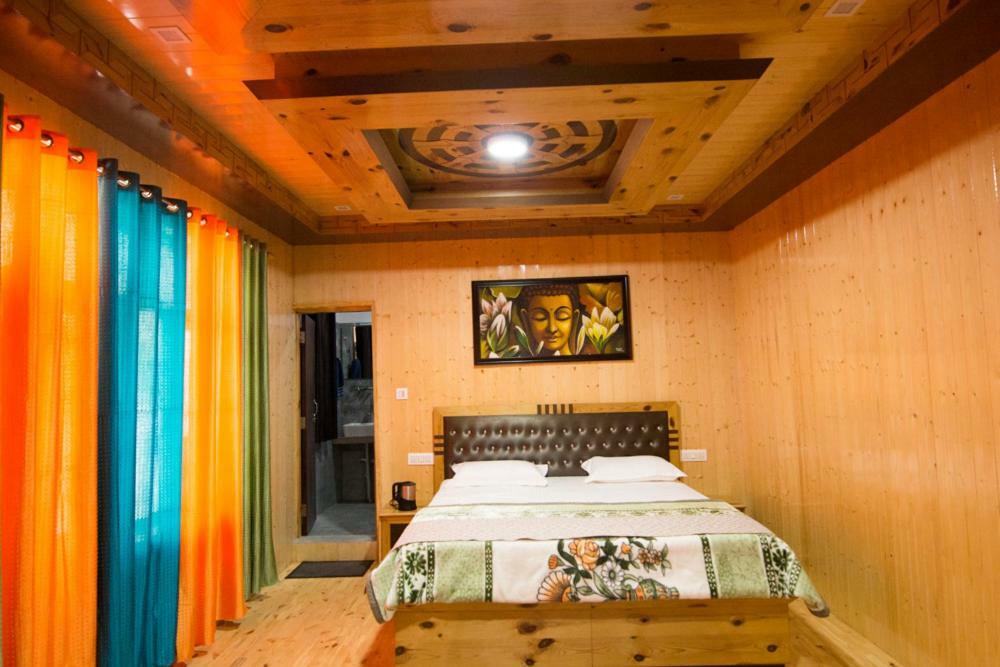 The Alpinist Cafe And Retreat Kaza Exterior foto