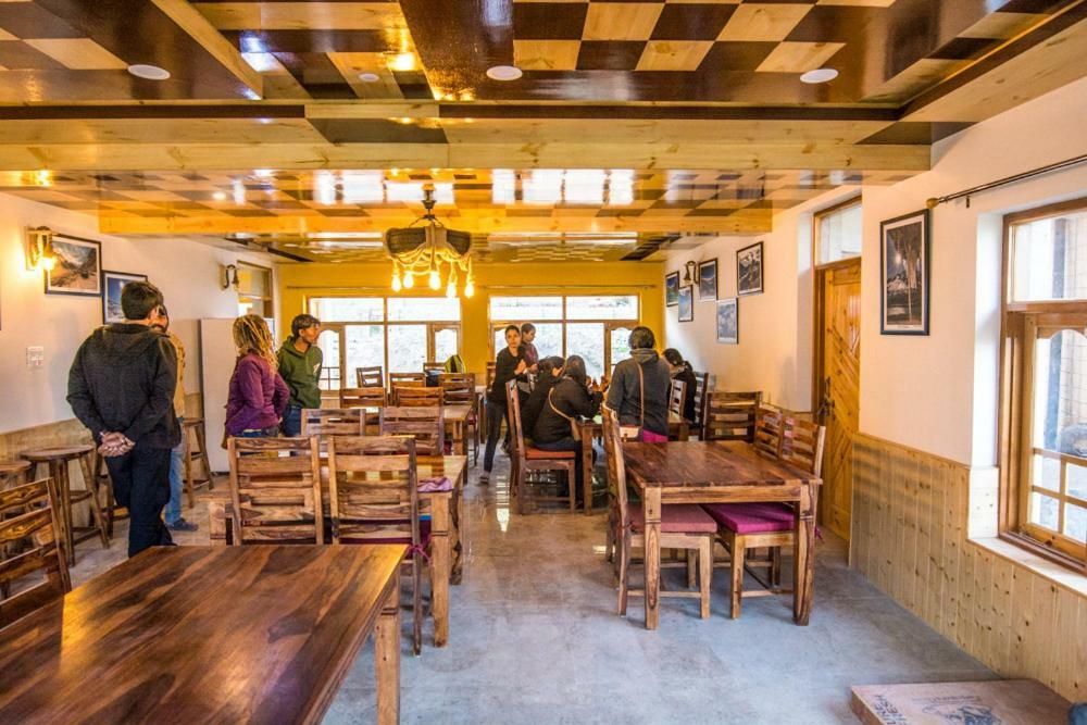 The Alpinist Cafe And Retreat Kaza Exterior foto